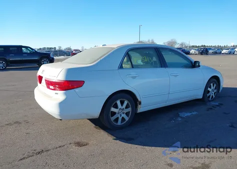 2005 Honda Accord 3.0 Ex из США, поврежденный, VIN 1HGCM66595A036232